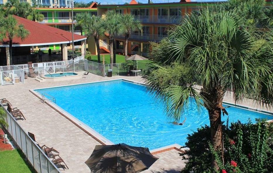 Roomba Inn & Suites At Old Town Kissimmee Exterior photo