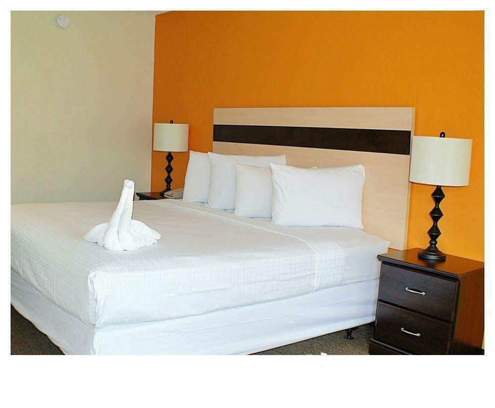 Roomba Inn & Suites At Old Town Kissimmee Exterior photo